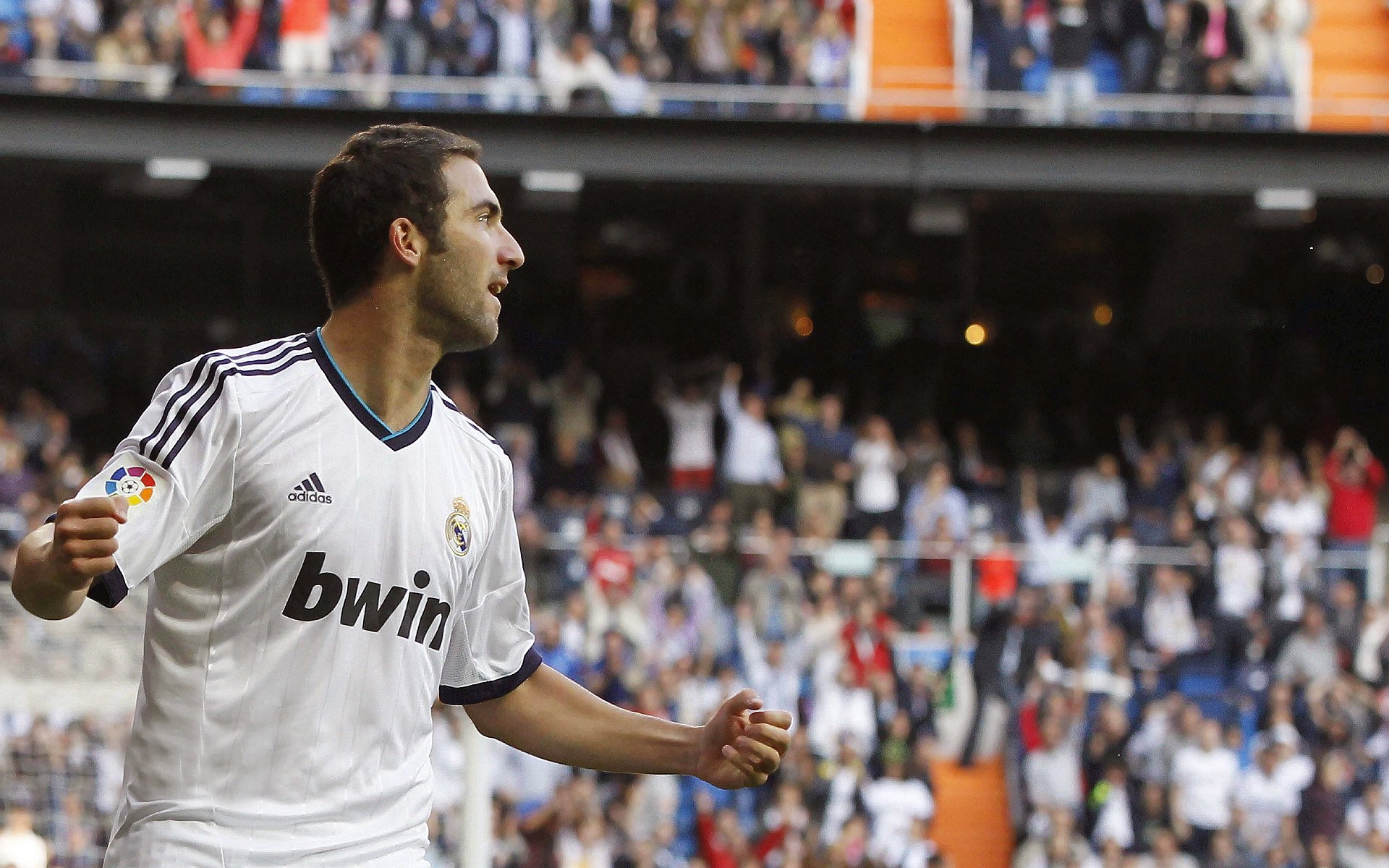 内马尔迎来二十赛季高光表现,尤文图斯球迷沸腾!