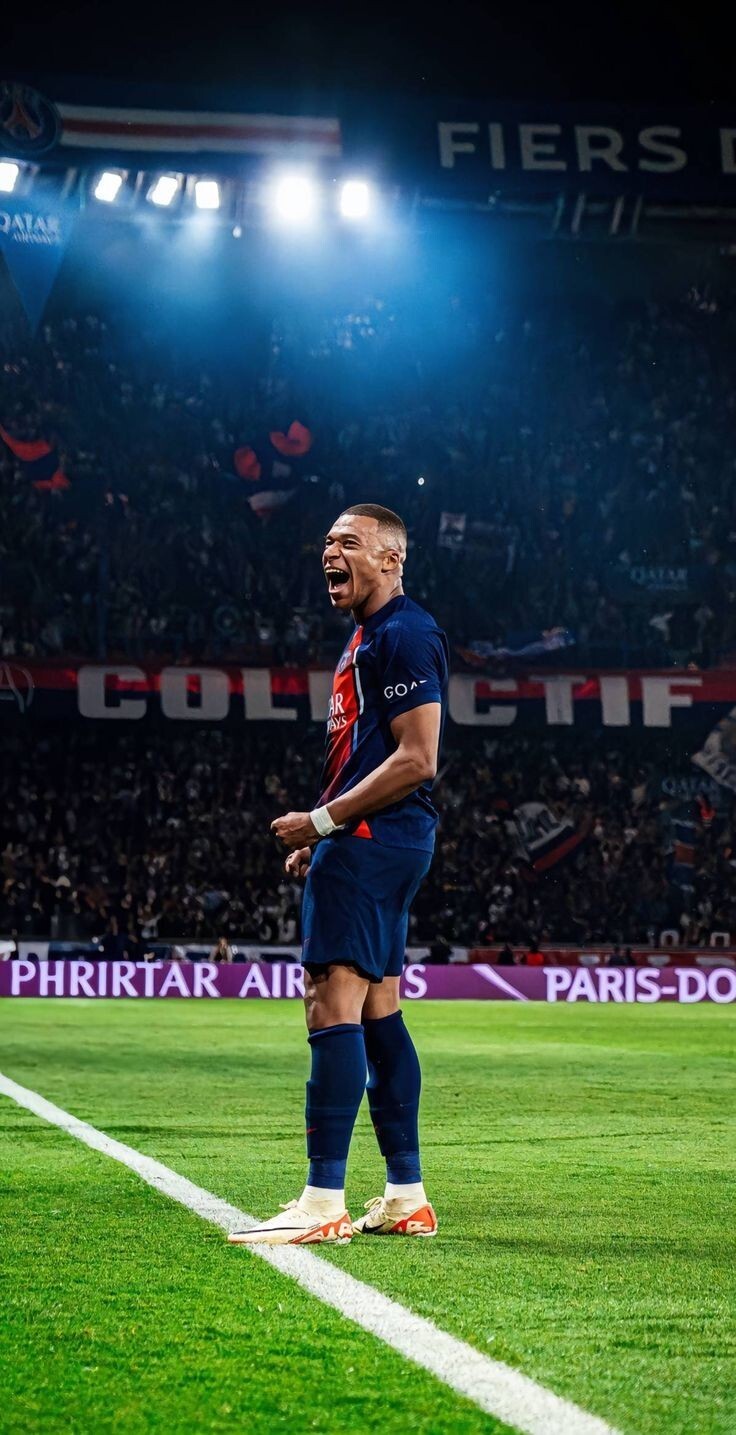 包含姆巴佩连续十场比赛得分超过比分优势明显，巴黎圣日耳曼挑战极限！的词条